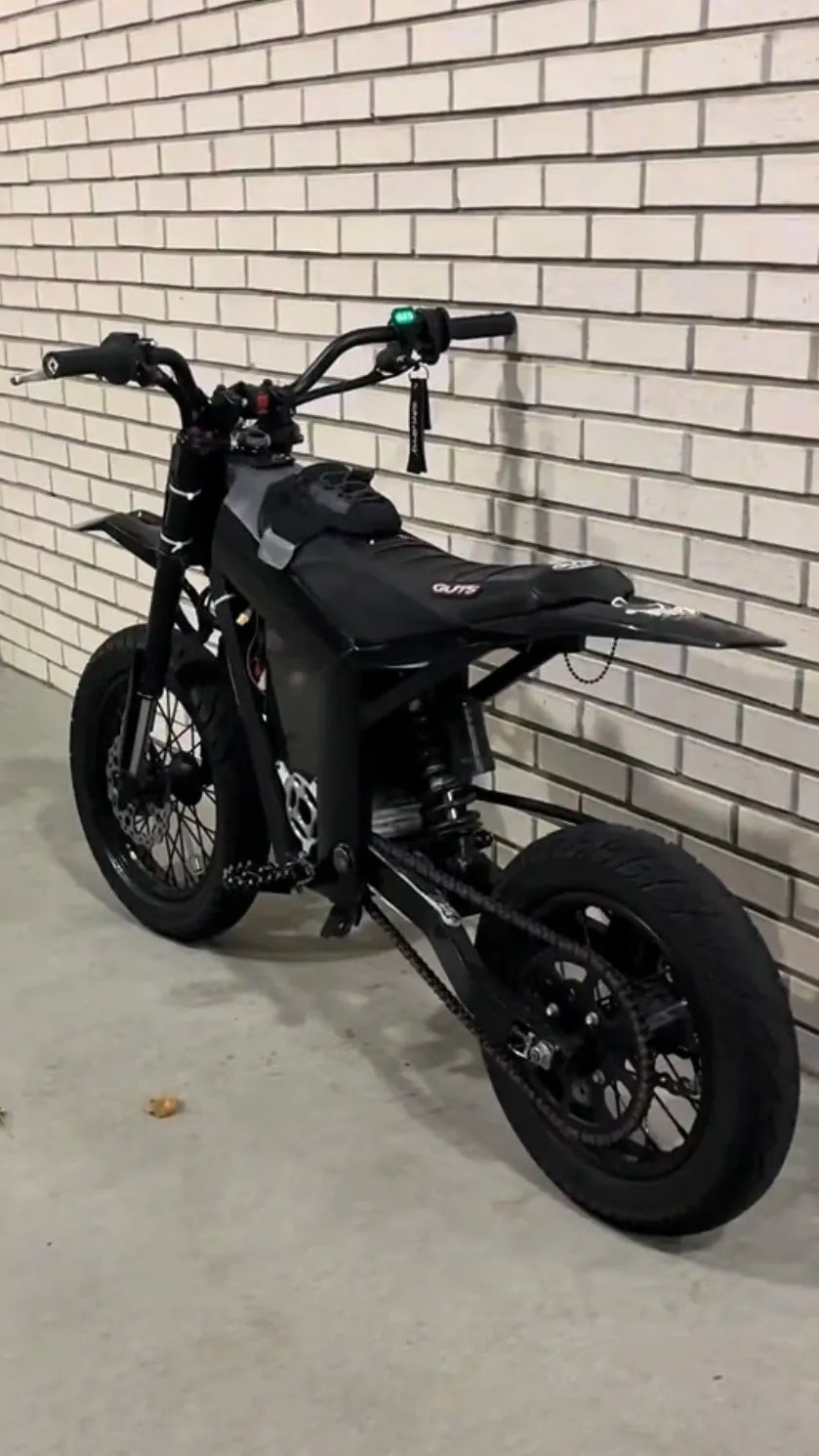 Tuttio Motor Cover